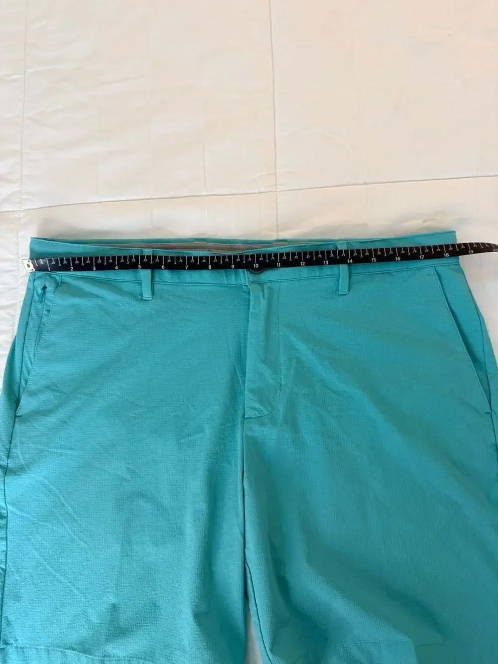 Tommy Bahama Men’s Aqua Golf Casual Shorts 36